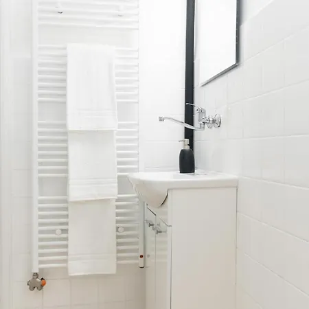 Old Town Oasis - Chic Comfort & Elegance Apartment