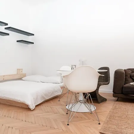 Old Town Oasis - Chic Comfort & Elegance *
